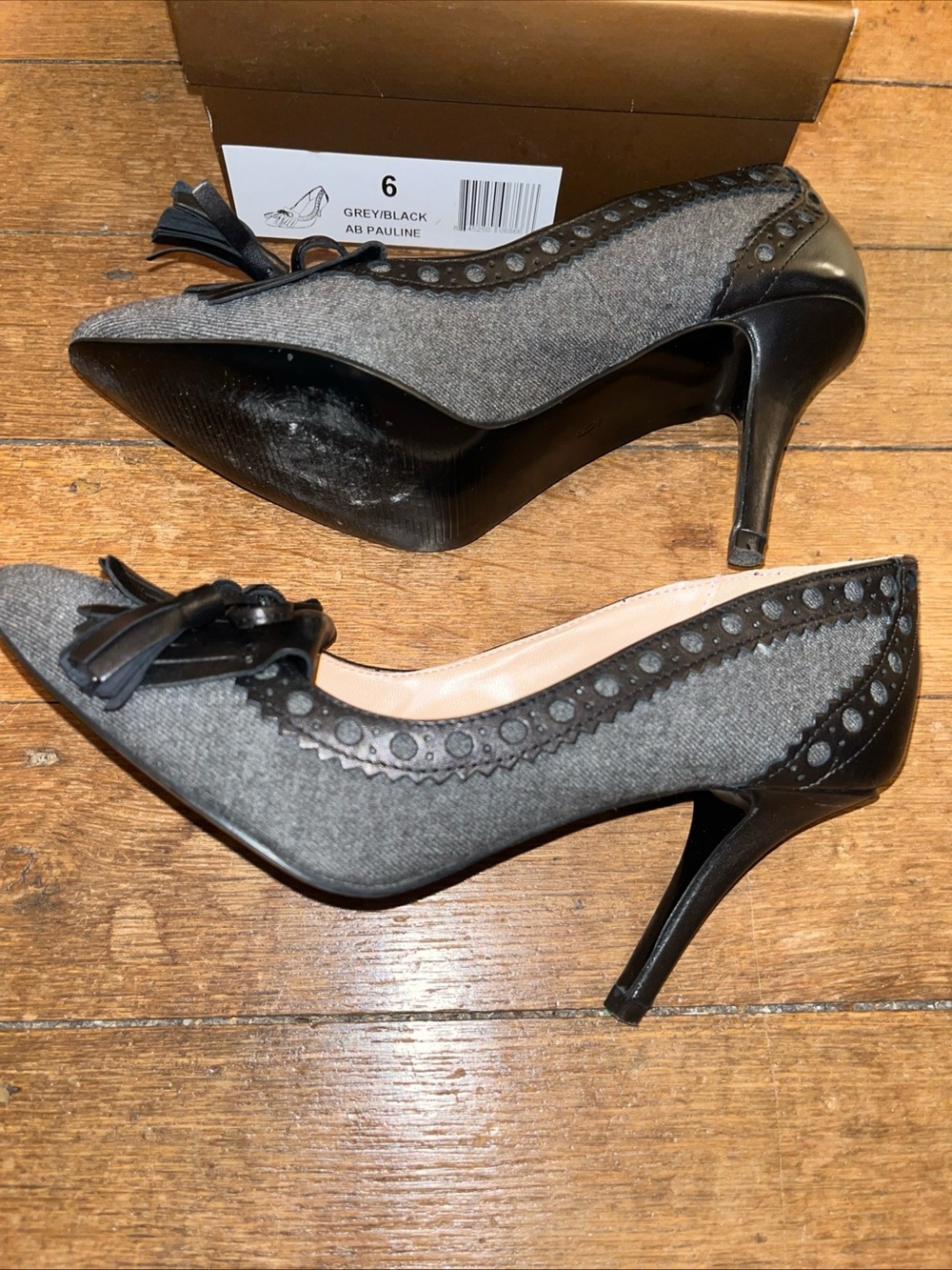 Audrey Brooke Women’s Gray & Black Oxford Fabric Stiletto Heels Sz 6